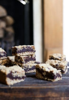 A stack of Nutella Fudge Oat Bars