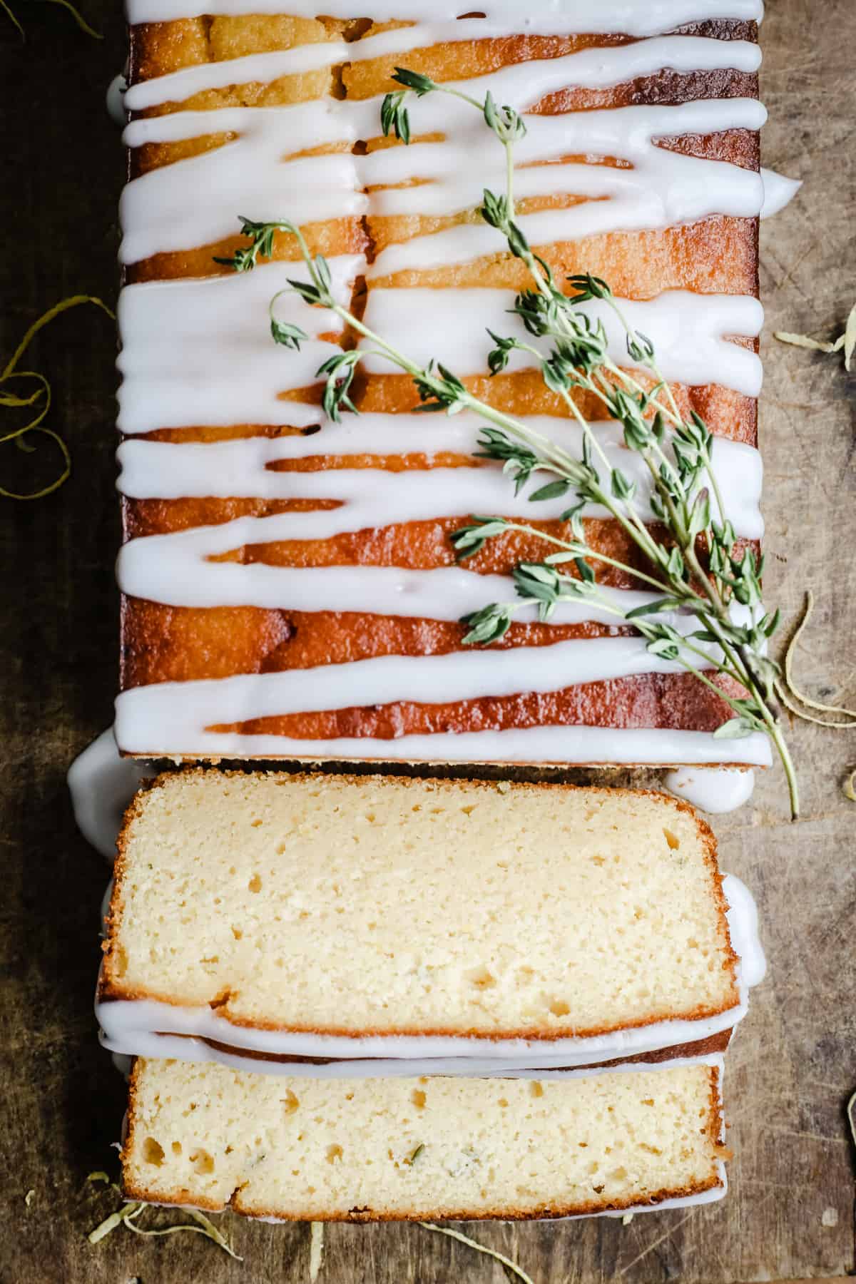 Whole Lemon Cake from above with slices