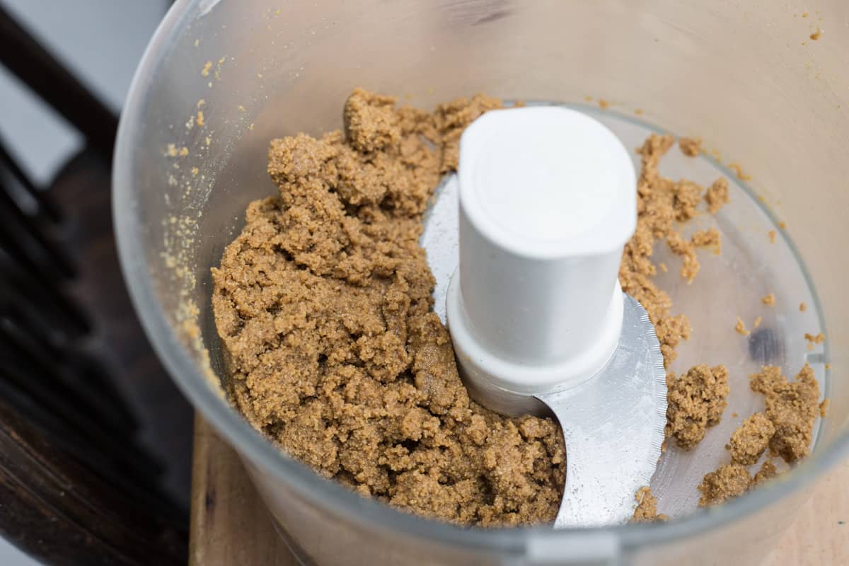 White Chocolate Ginger Cheesecake {no bake} From The Larder