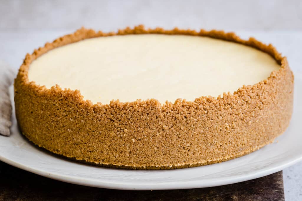 whole cheesecake on a plate